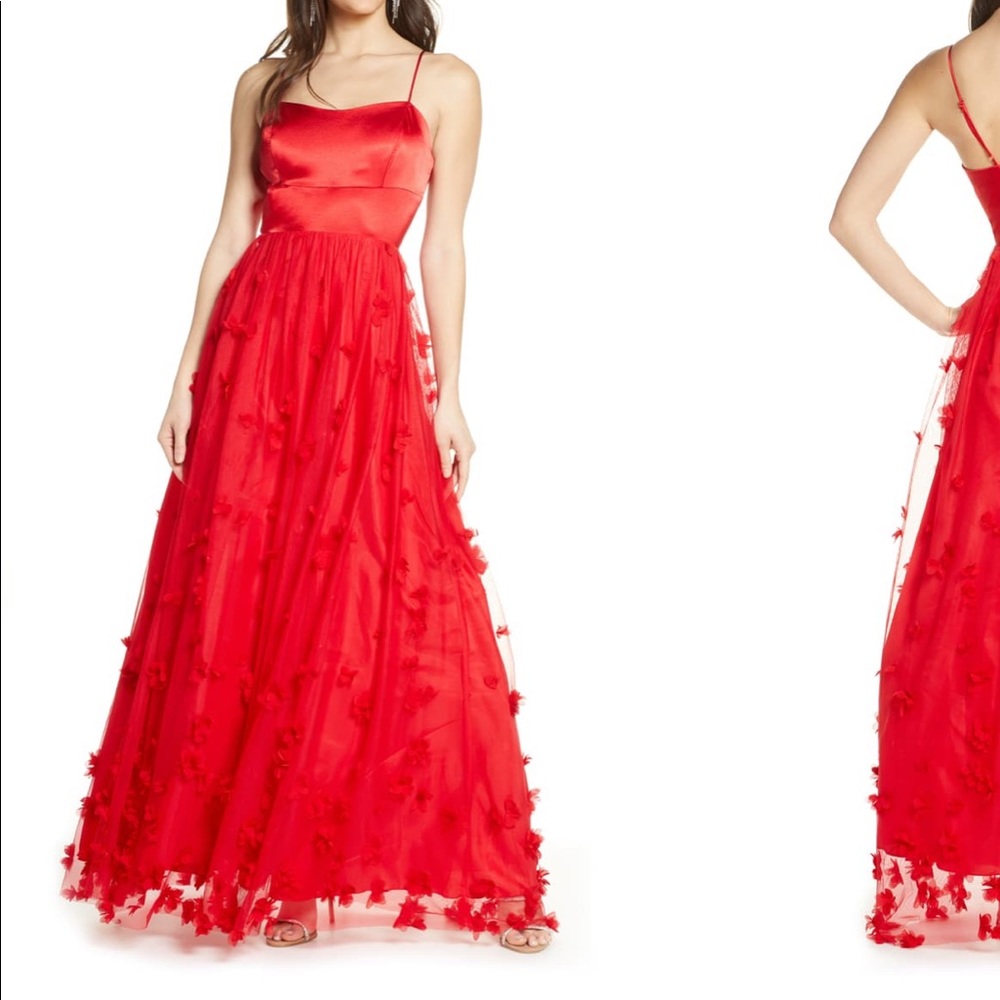 NWOT- Sequin Hearts 3D Floral Lace Up Gown PROM